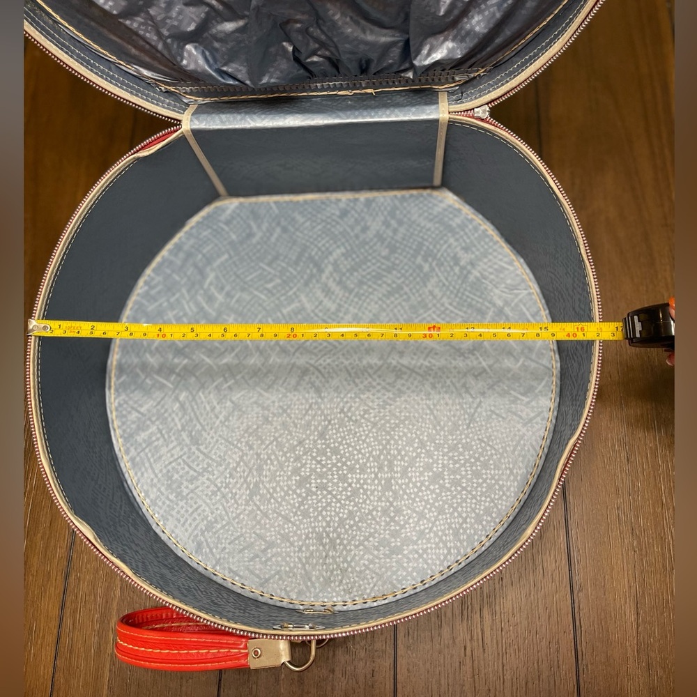 Vintage Travins Hat Box - Picture 7 of 9